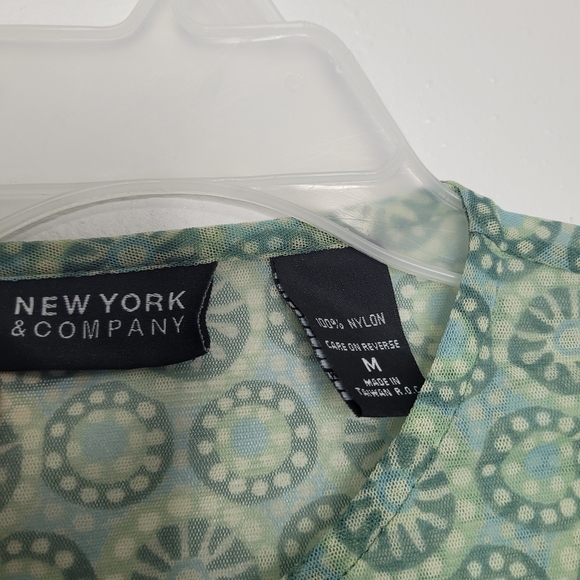 Vintage y2k New York & Company green mod celestial button front nylon mesh top M - Picture 3 of 5